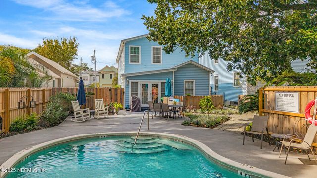 102 S 7TH Street, Fernandina Beach, FL 32034