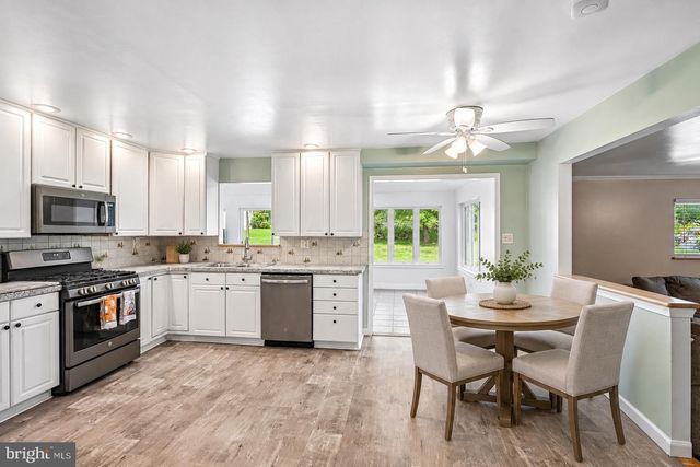 3006 APPLEDALE RD, Norristown, PA 19403