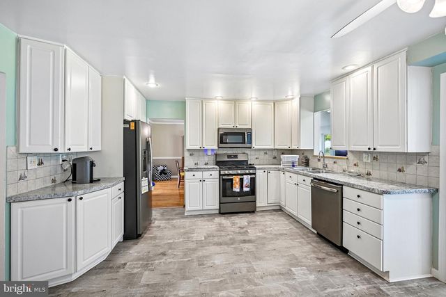 3006 APPLEDALE RD, Norristown, PA 19403
