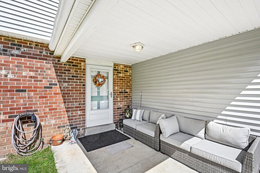3006 APPLEDALE RD, Norristown, PA 19403 — photo 2