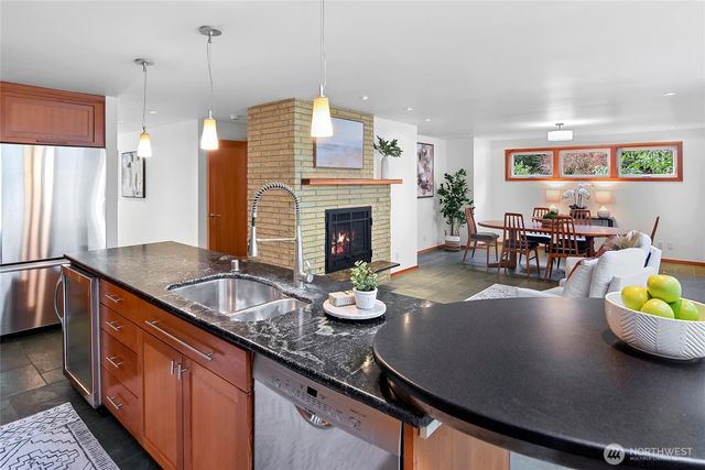 6133 NE Lariat Loop, Bainbridge Island, WA 98110