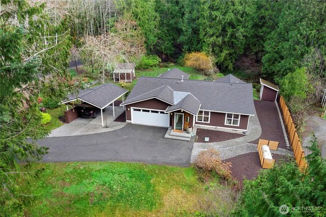 6133 NE Lariat Loop, Bainbridge Island, WA 98110