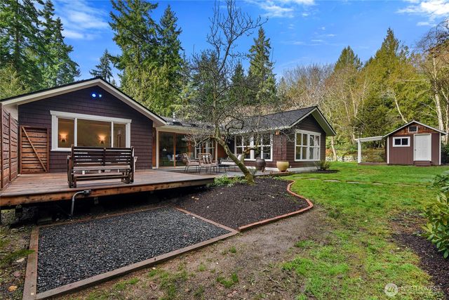 6133 NE Lariat Loop, Bainbridge Island, WA 98110