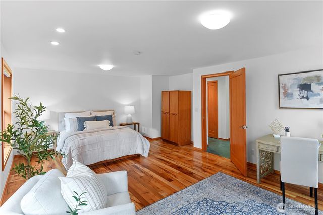 6133 NE Lariat Loop, Bainbridge Island, WA 98110