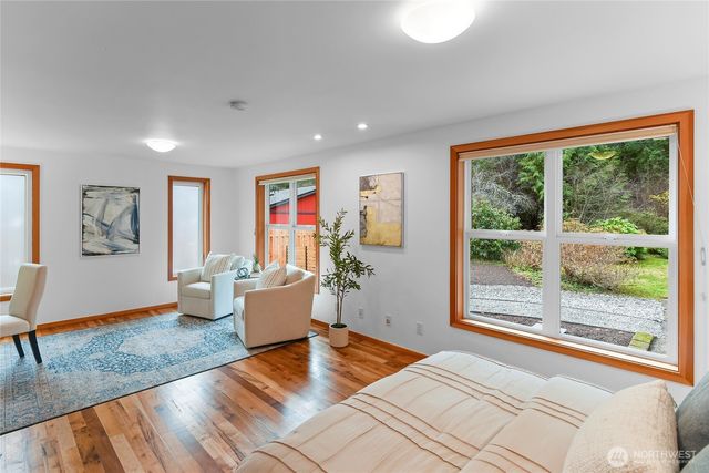 6133 NE Lariat Loop, Bainbridge Island, WA 98110