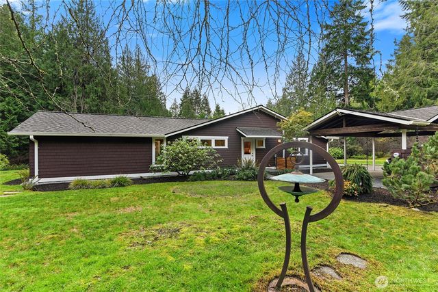 6133 NE Lariat Loop, Bainbridge Island, WA 98110