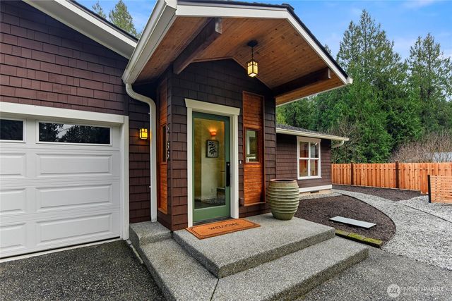 6133 NE Lariat Loop, Bainbridge Island, WA 98110