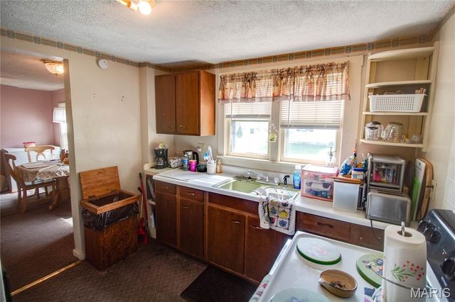 706 Harrison Street, Jerseyville, IL 62052