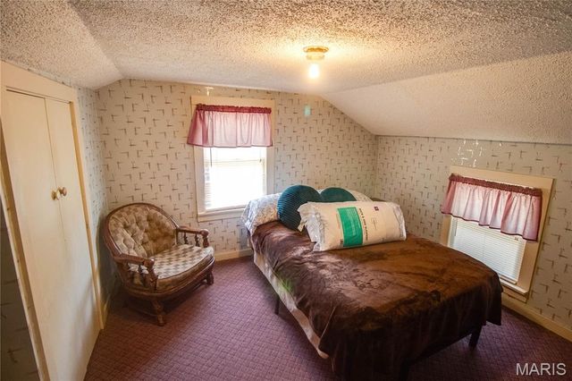 706 Harrison Street, Jerseyville, IL 62052