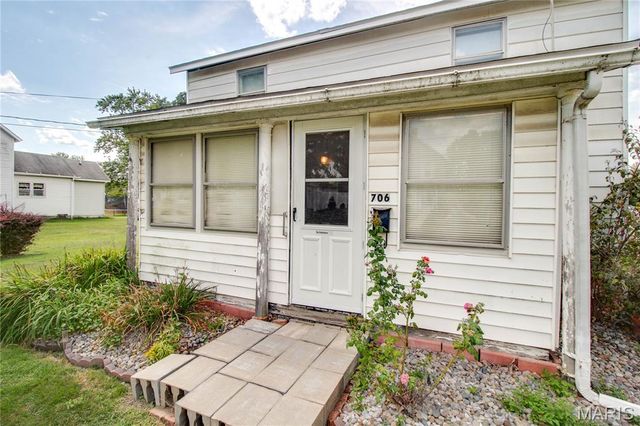 706 Harrison Street, Jerseyville, IL 62052