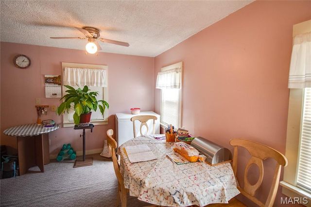 706 Harrison Street, Jerseyville, IL 62052