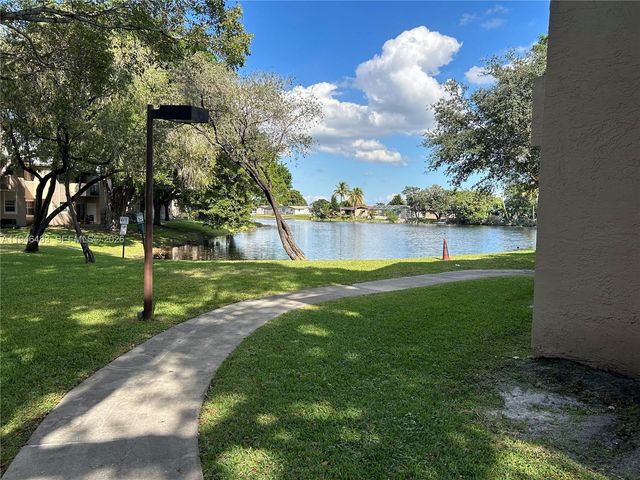 1791 NW 96th Ter 4K, Pembroke Pines, FL 33024