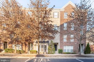 2226 MERSEYSIDE DR, Woodbridge, VA 22191