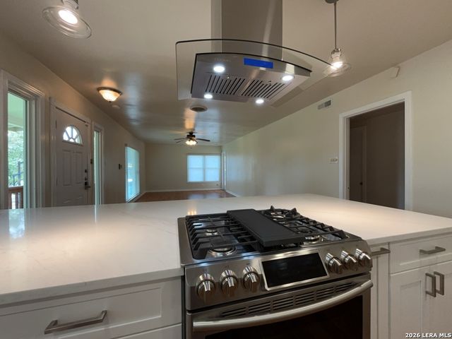 116 Lyman Dr, Terrell Hills, TX 78209