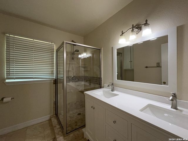 116 Lyman Dr, Terrell Hills, TX 78209