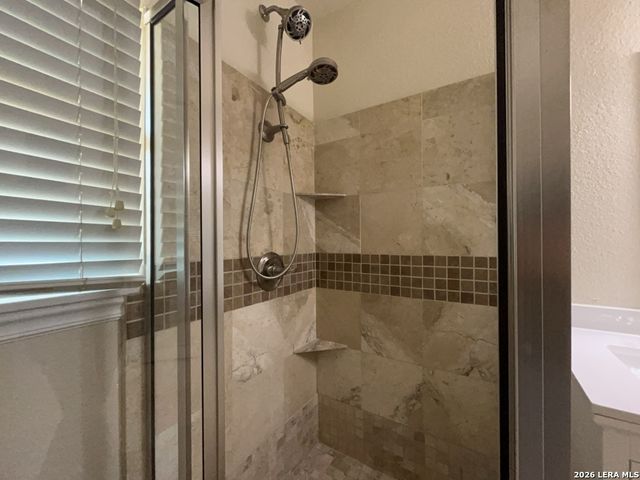 116 Lyman Dr, Terrell Hills, TX 78209