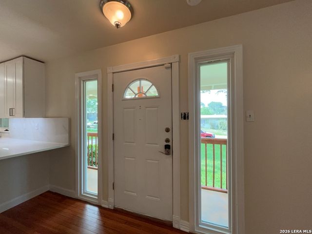 116 Lyman Dr, Terrell Hills, TX 78209