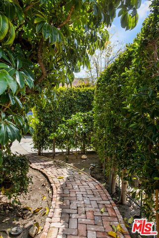 123 Ellita Place, Los Angeles, CA 90042