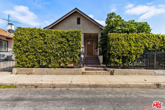 123 Ellita Place, Los Angeles, CA 90042