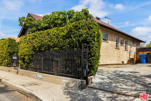 123 Ellita Place, Los Angeles, CA 90042