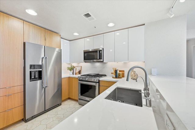 20488 Stevens Creek Boulevard 1816, Cupertino, CA 95014