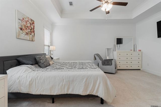 10136 Grayton Dr, Central, LA 70818