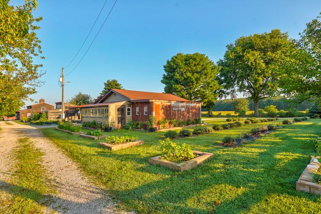 5313 S Farm Road 241, Rogersville, MO 65742