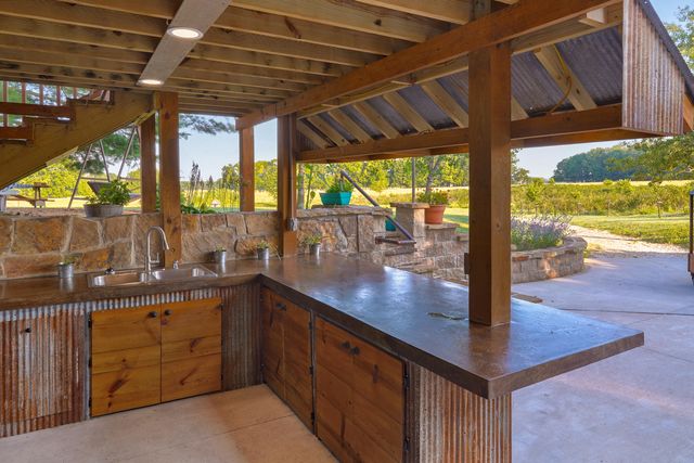 5313 S Farm Road 241, Rogersville, MO 65742