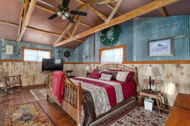 5313 S Farm Road 241, Rogersville, MO 65742
