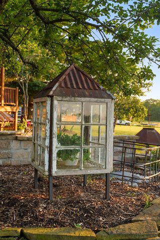 5313 S Farm Road 241, Rogersville, MO 65742