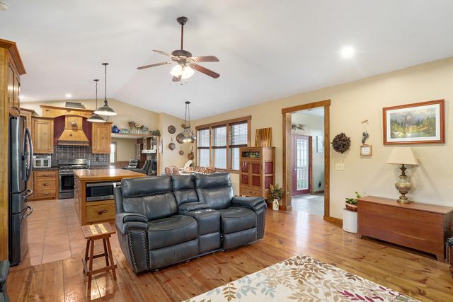 5313 S Farm Road 241, Rogersville, MO 65742