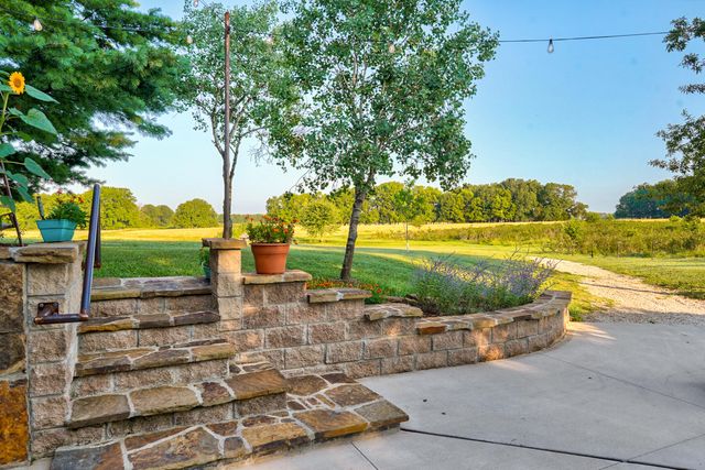 5313 S Farm Road 241, Rogersville, MO 65742