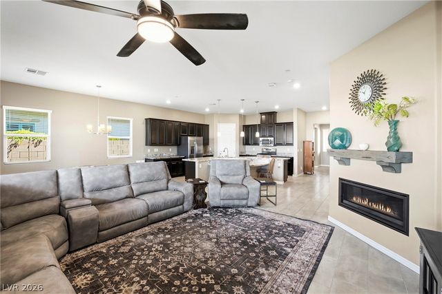 697 Otter Brook Street, Henderson, NV 89011