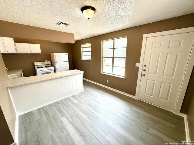 1827 Highland Blvd, San Antonio, TX 78210