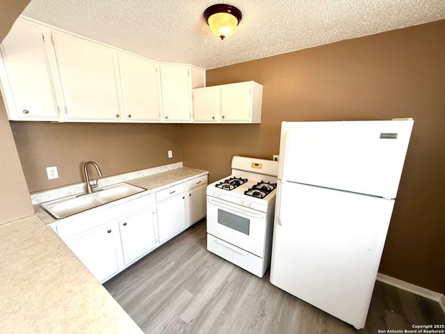 1827 Highland Blvd, San Antonio, TX 78210