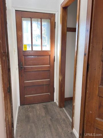 N2119 Bay De Noc Road, Menominee, MI 49858