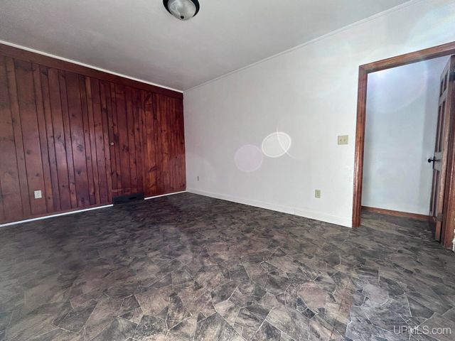 N2119 Bay De Noc Road, Menominee, MI 49858