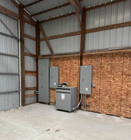 N2119 Bay De Noc Road, Menominee, MI 49858