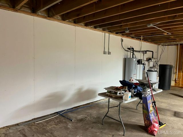 N2119 Bay De Noc Road, Menominee, MI 49858