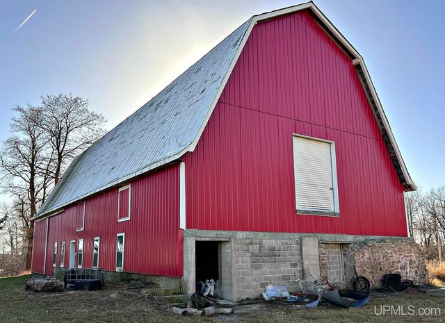 N2119 Bay De Noc Road, Menominee, MI 49858