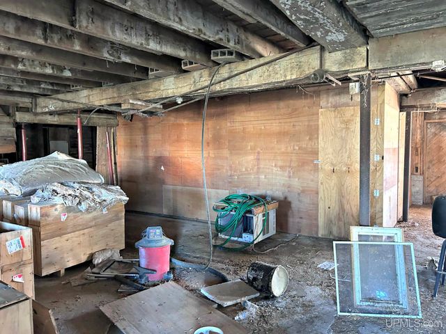 N2119 Bay De Noc Road, Menominee, MI 49858