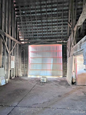 N2119 Bay De Noc Road, Menominee, MI 49858