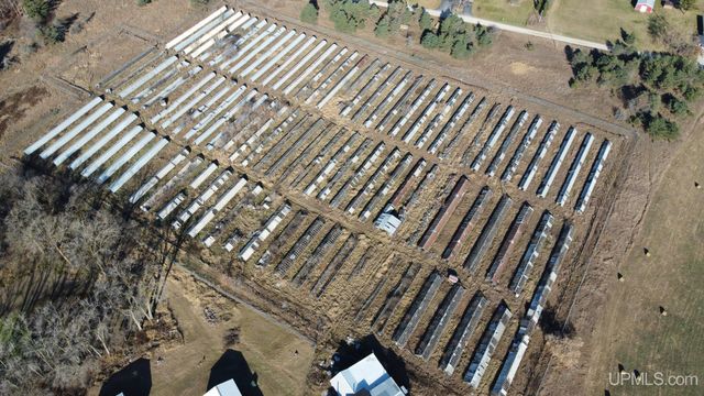 N2119 Bay De Noc Road, Menominee, MI 49858