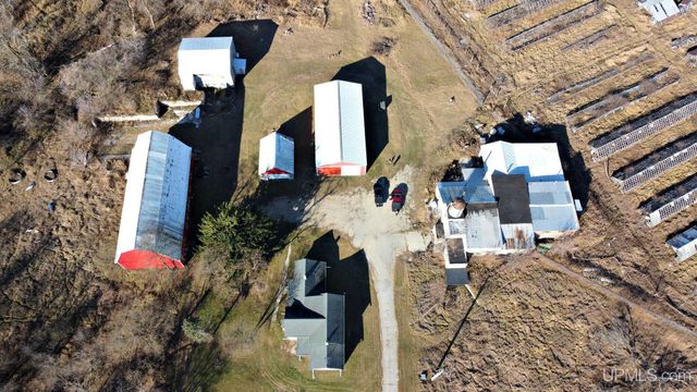 N2119 Bay De Noc Road, Menominee, MI 49858