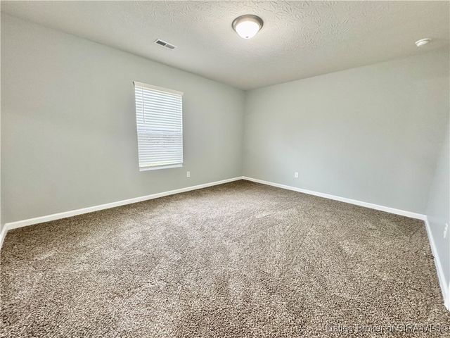 1237 Woodland Avenue, Scottsburg, IN 47170