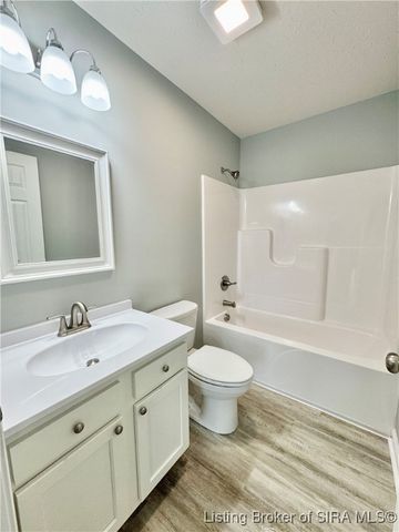 1237 Woodland Avenue, Scottsburg, IN 47170