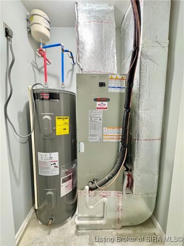 1237 Woodland Avenue, Scottsburg, IN 47170