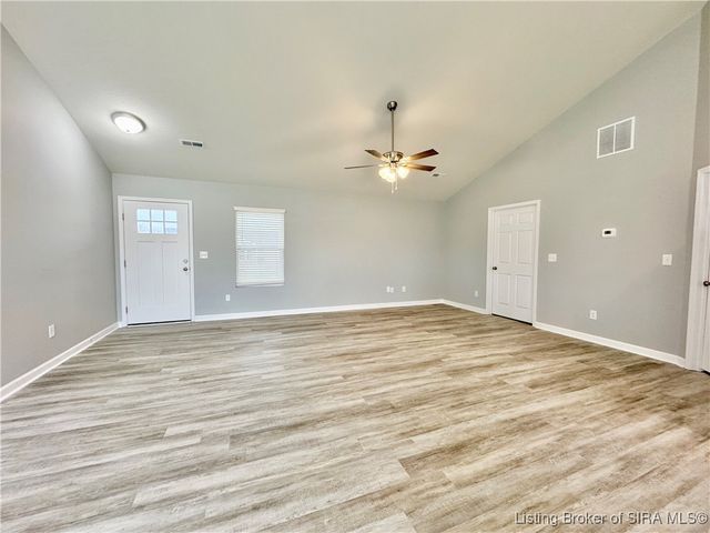 1237 Woodland Avenue, Scottsburg, IN 47170