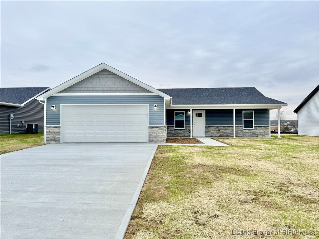 1237 Woodland Avenue, Scottsburg, IN 47170