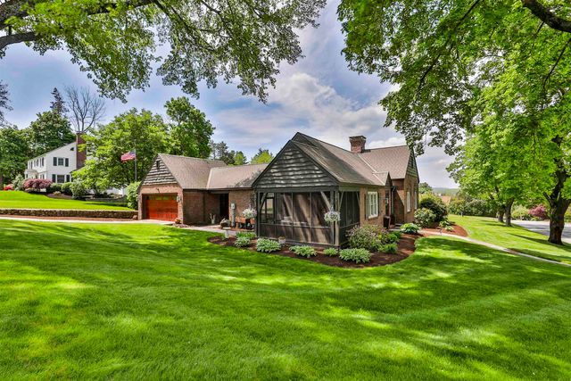 135 Ridge Road, Manchester, NH 03104